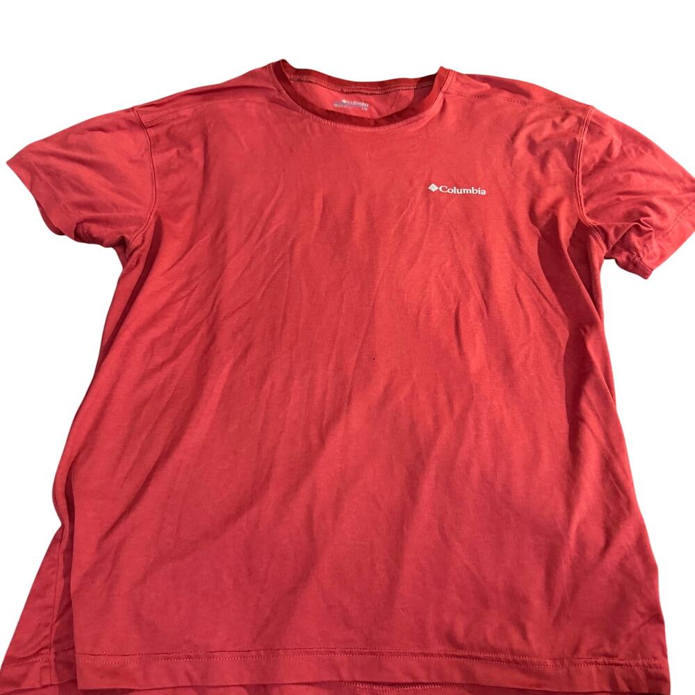 Columbia Sportswear red mens top sz L gently used has small hole otherwise good